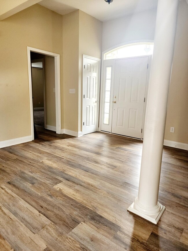 Photo - 110 Old Mill Ct