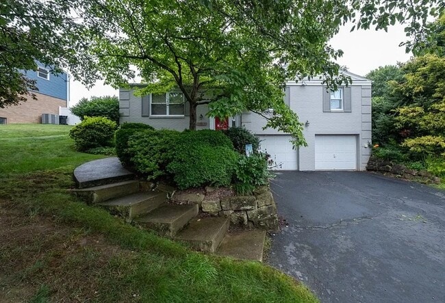 Photo - 8850 Breezewood Dr Casa
