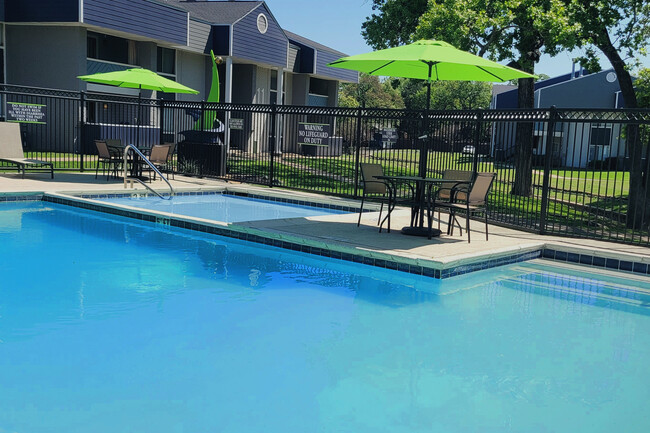 The Arts Apts at Park Place - The Arts Apts at Park Place