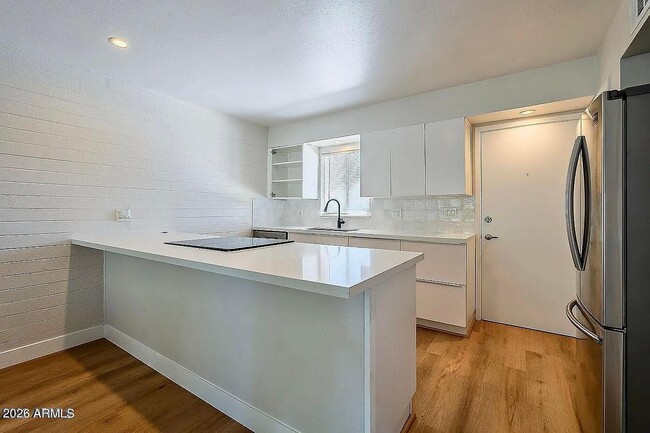 3737 E Turney Ave Unit 208