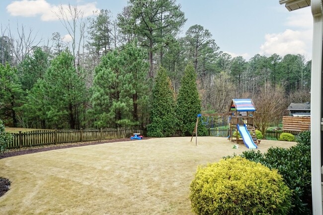 Photo - Gorgeous LARGE Family Home!