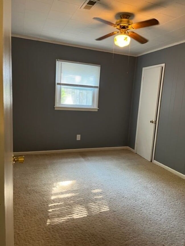 Photo - 2620 S Madison St