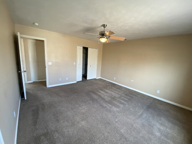 Photo - Spacious 3-Bedroom Townhouse in Saint George with Modern Comforts Unidad F30