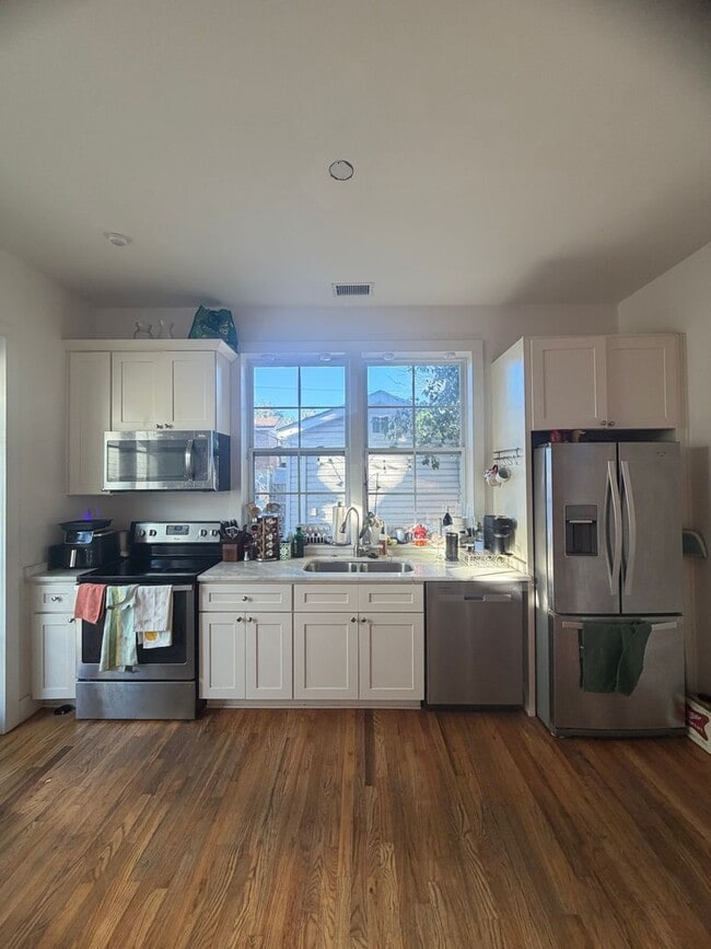 Photo - 40 Poinsett St Unit A