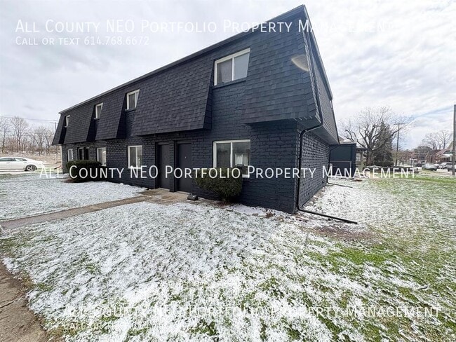 Building Photo - 376 Woodland Ave Unit C