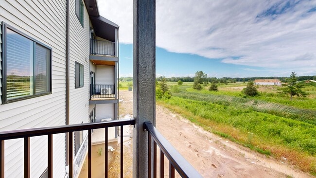 Photo - Legacy Creekside Apartments