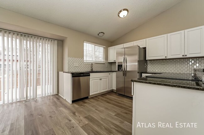 Photo - 4324 N Liverpool St