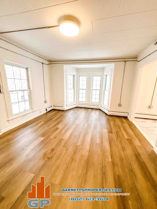 Building Photo - 43 Middle St Unit A