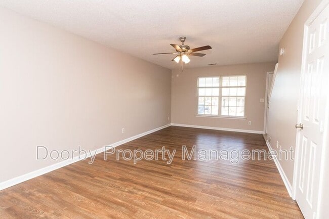 Photo - 464 Guyler St Unit 464