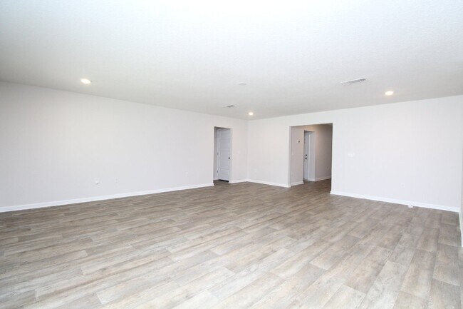 Photo - Stunning 4-Bedroom Home in East Milton – ~...