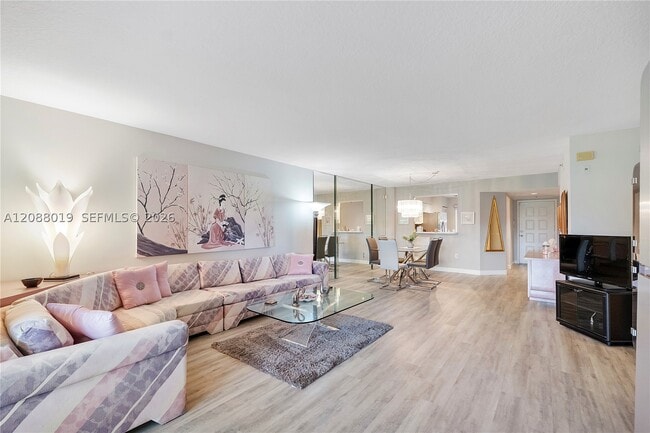5952 Regal Glen Dr Unit 102