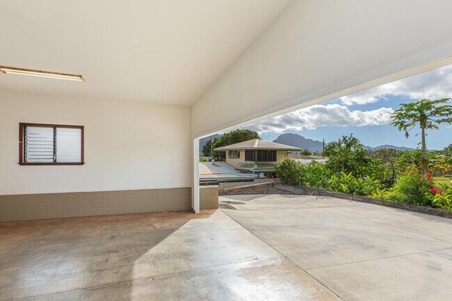 Photo - Unfurnished 2 bedroom, 1 bath home in quiet Lihue neighborhood, with views!