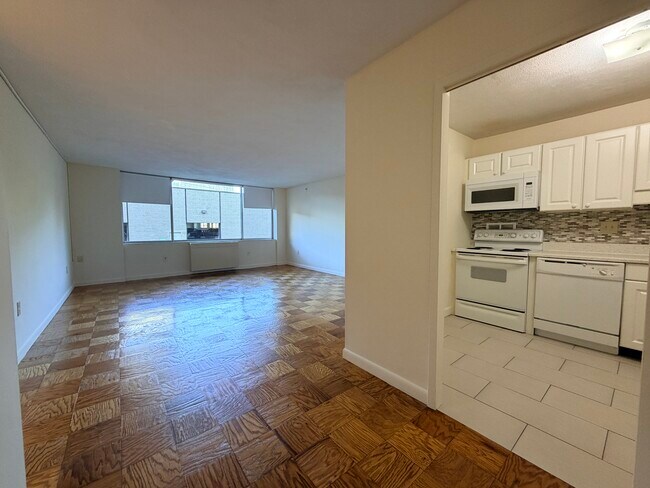 101 Monmouth St Unit 214