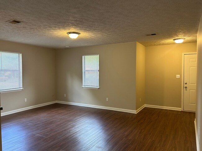 Photo - 1041/1043 Cantrell Ln Unit 1043 Cantrell Ln
