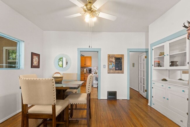 Photo - Charming 2 bed furnished Duplex Unit 442 W 1st St