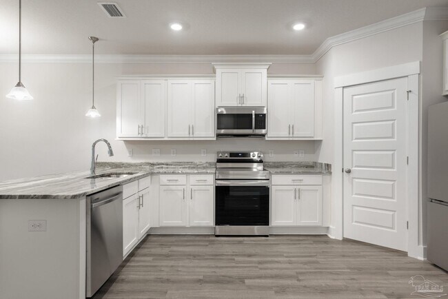 Photo - 722 Canary Ct