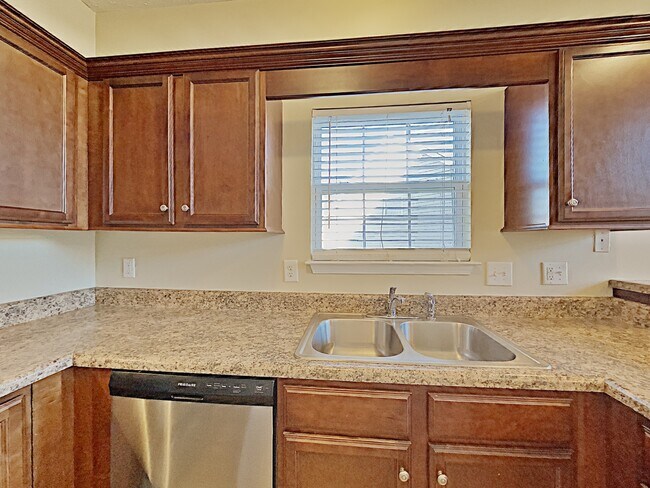 Photo - 1205 Sundown Ct