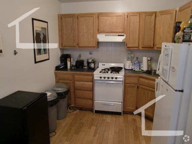 Building Photo - 4 Vinal St Rental