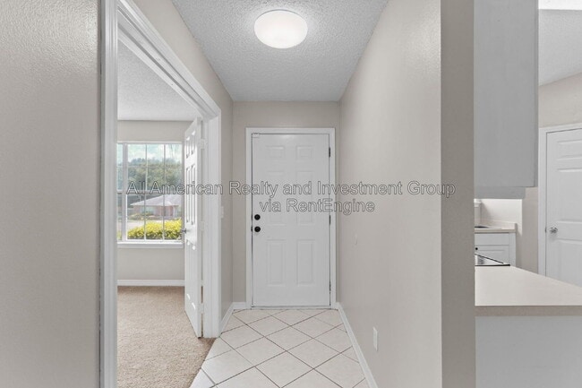 216 Lustan Dr