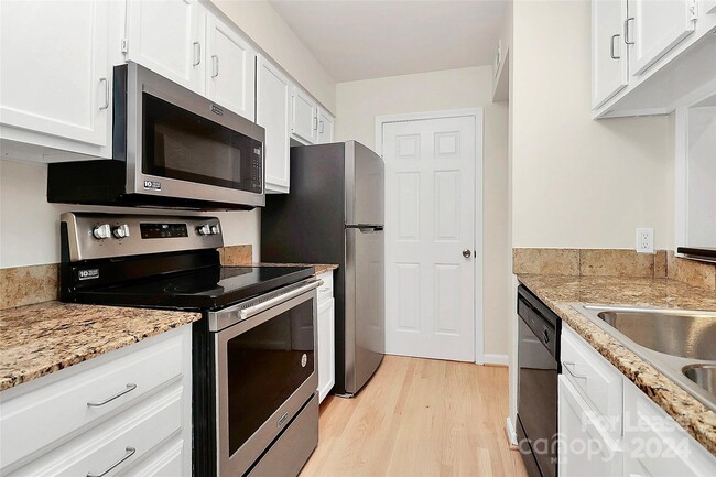 Photo - 415 W 8th St Condo Unit F