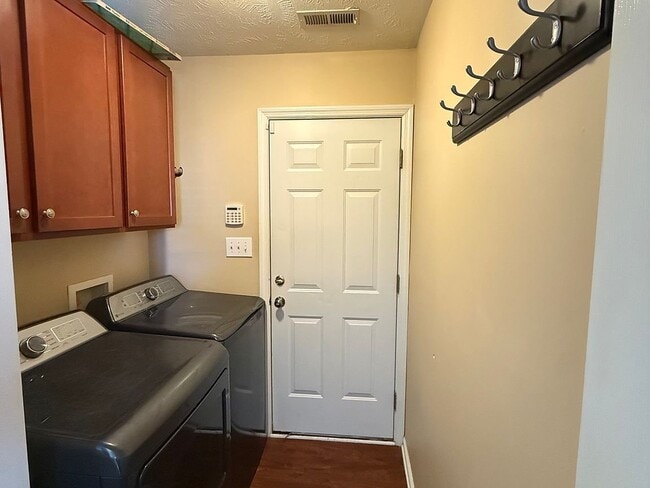 Photo - 559 Cypress Pond Dr