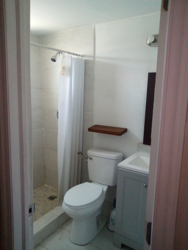 Photo - 1850 Service Rd