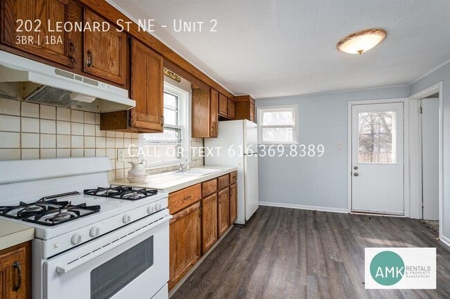 Photo - 202 Leonard St NE Unit 2