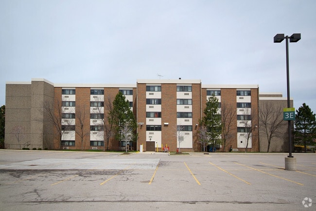 Photo - Cedar Center Apartments