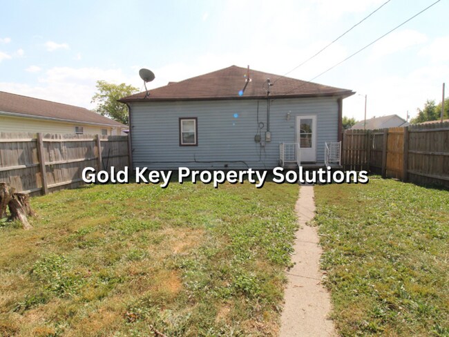 Photo - MUNCIE 3 BR 1 BA house with Fenced Backyar...
