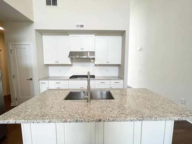 Photo - 1104 Whipple Rd