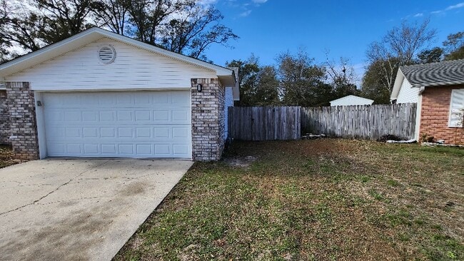 Photo - 915 Vonna Jo Cir