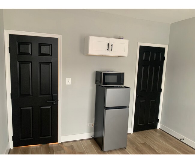 Photo - 1255 Sargeant St Unit D Available $650 D