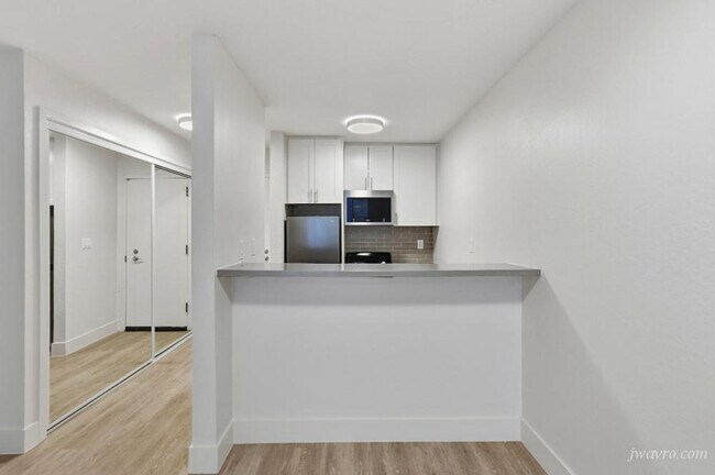 Photo - 480 Warren Dr Unit 201