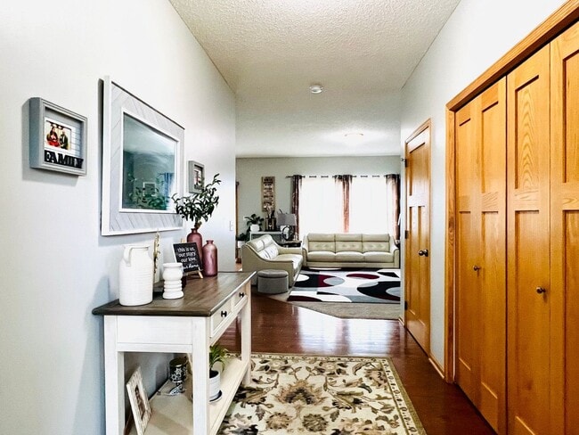 Photo - Elegant and Spacious 4BR House for rent in Blaine