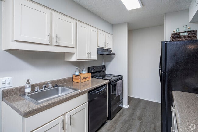 1BR, 1BA - 780 SF - High River