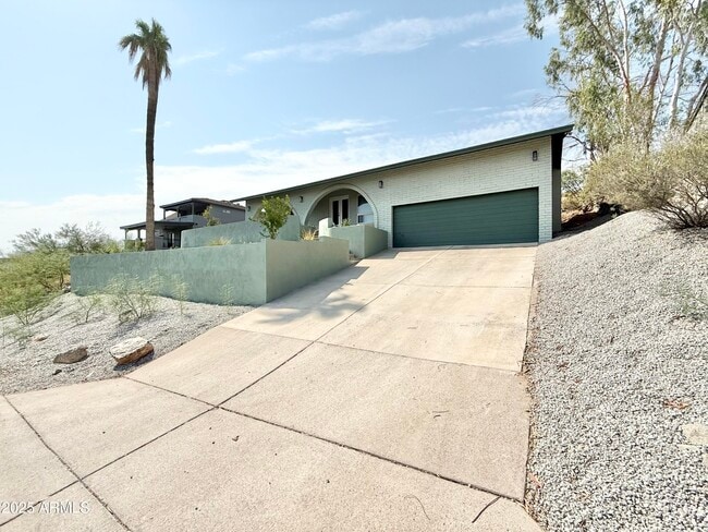 Building Photo - 1701 E Camino del Santo Rental
