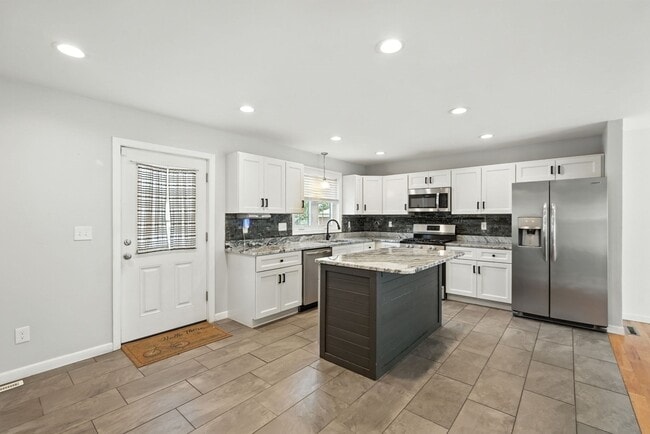 24 Porter St