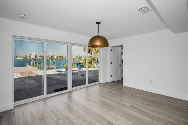 Photo - 14125 N Bayshore Dr