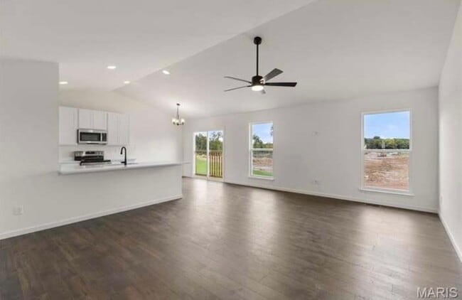 Photo - 408 Honor Hill Dr