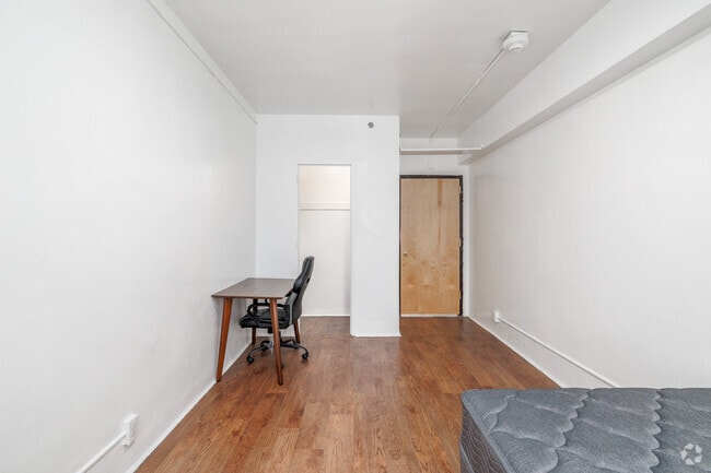 Estudio - 108 pies cuadrados - 800 University Ave