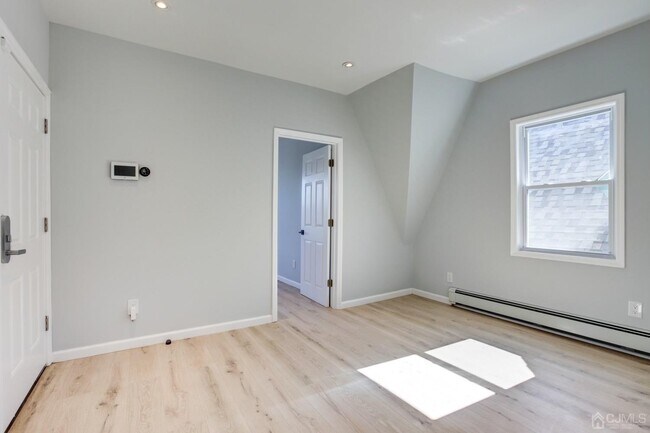 Photo - 3436-36 Millington Ave Unidad 3