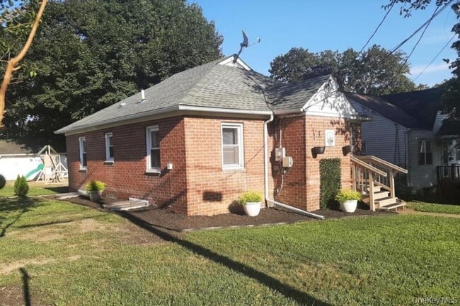 Photo - 8 Poplar St