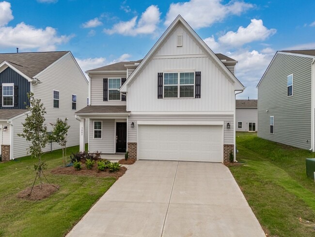 Photo - New constructed 5 bed 3 Bath Inman SC. $50...