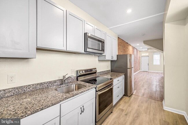 Photo - 2131 Jefferson St