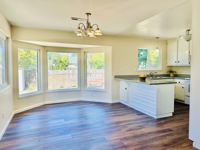 Building Photo - 505 Funston Dr Rental