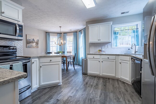 Photo - 104 Kingston Pointe Dr Unidad ID1234838P