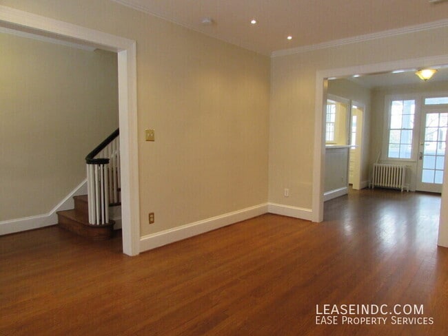 Photo - 2215 39th St NW