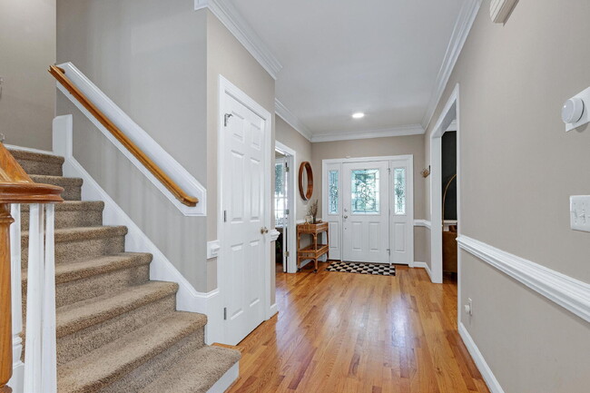 Photo - 2711 Ashland Dr