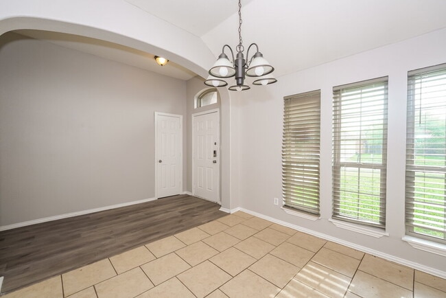 Photo - 9324 Cynthia Ct