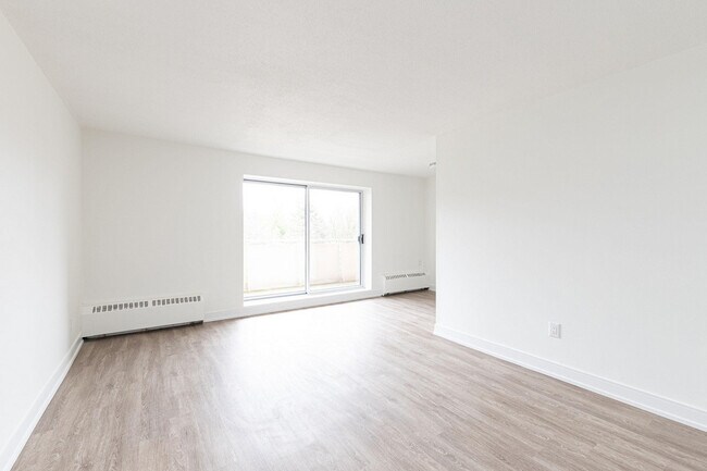 Photo - 295 Dale Cres